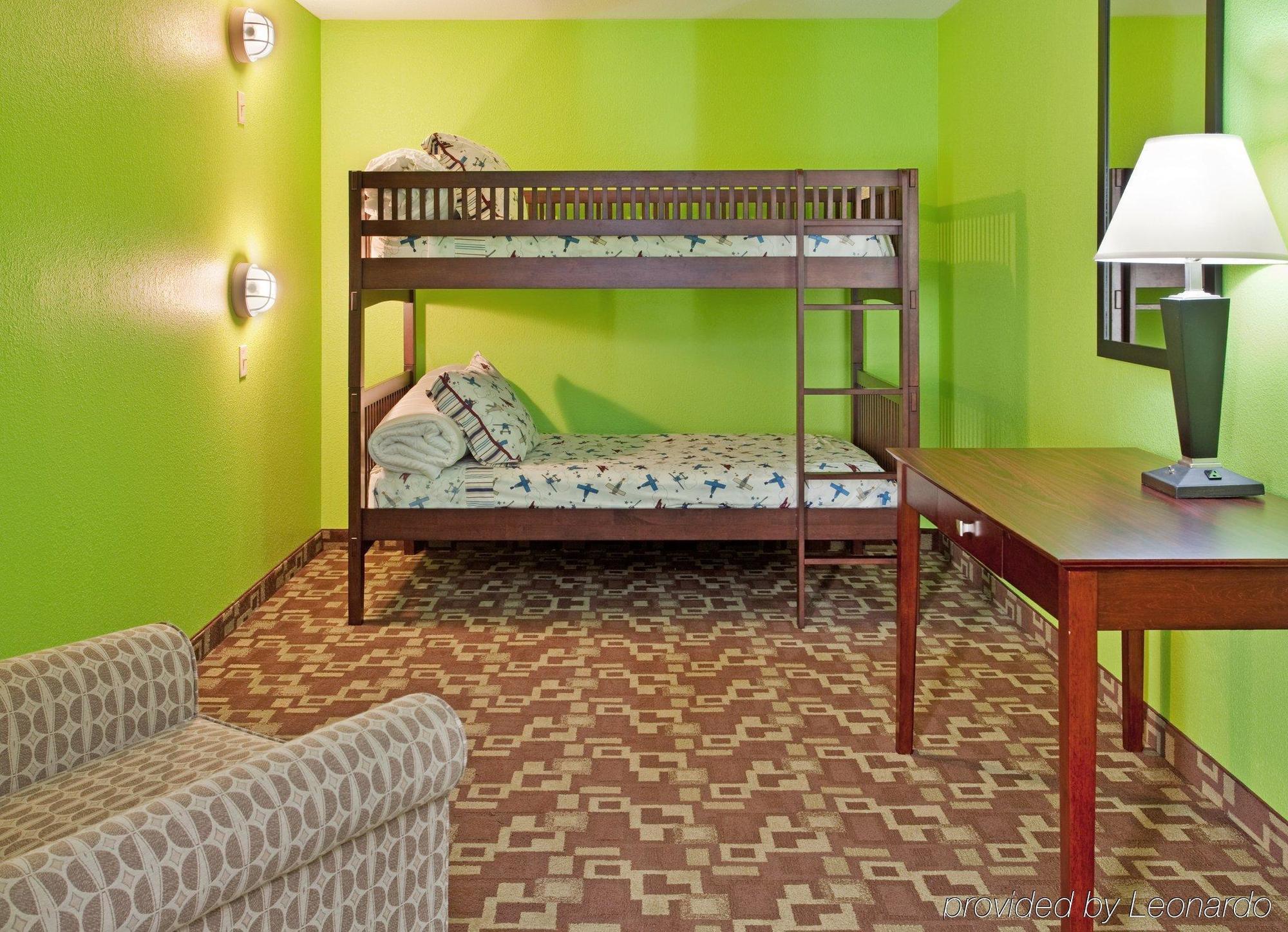 Holiday Inn Express Hotel & Suites St. Charles By Ihg Saint Charles Chambre photo