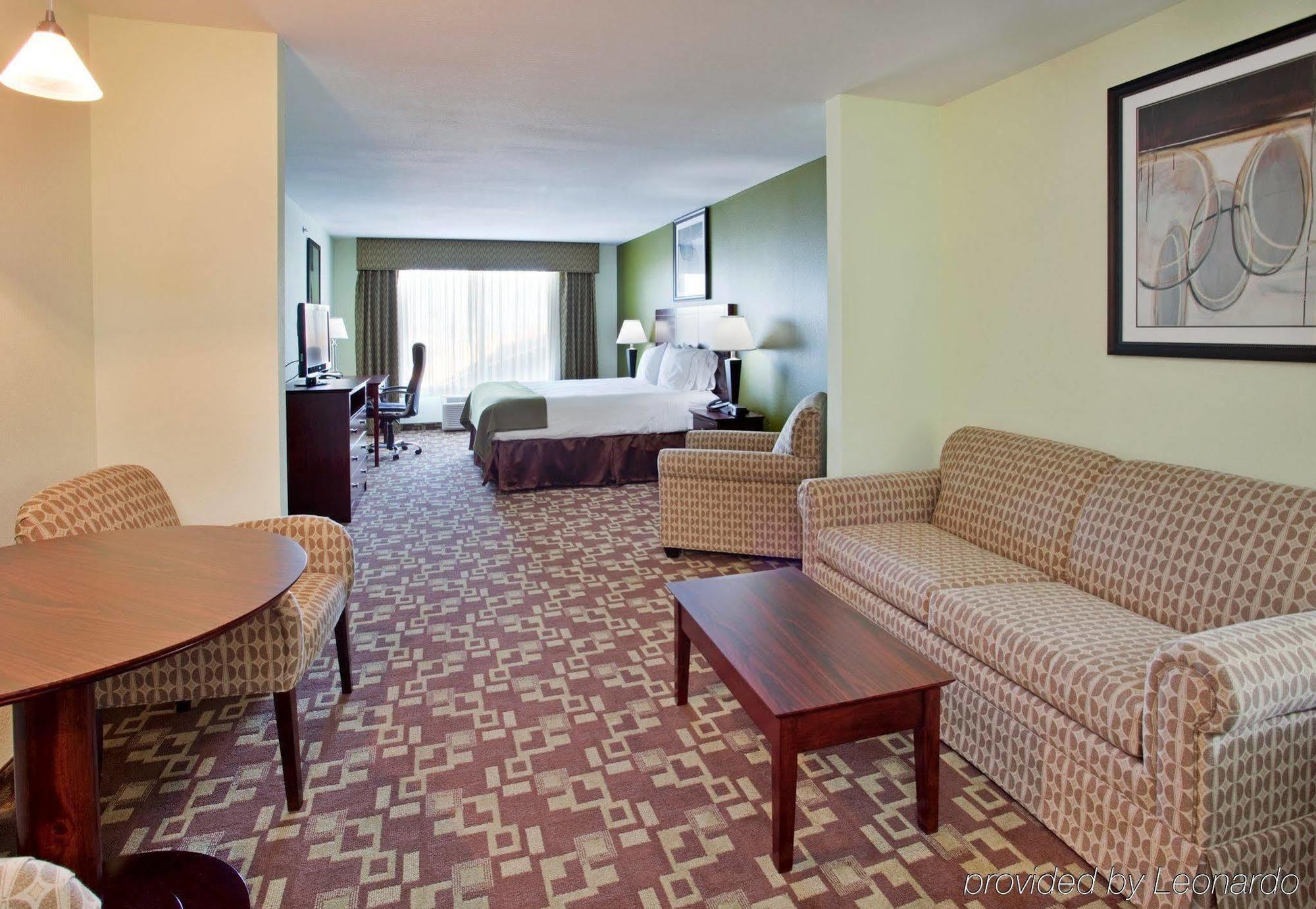 Holiday Inn Express Hotel & Suites St. Charles By Ihg Saint Charles Chambre photo