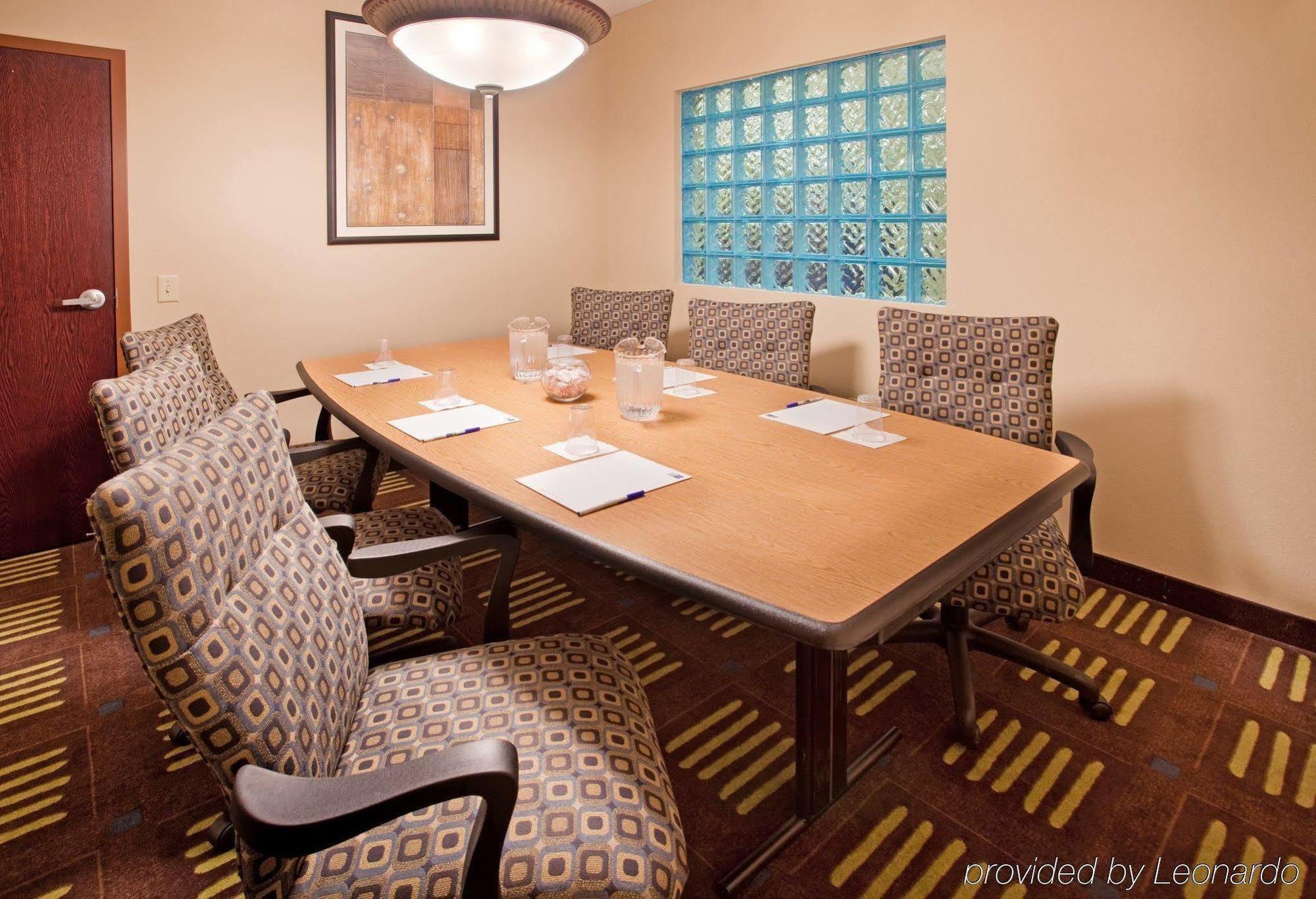 Holiday Inn Express Hotel & Suites St. Charles By Ihg Saint Charles Facilités photo